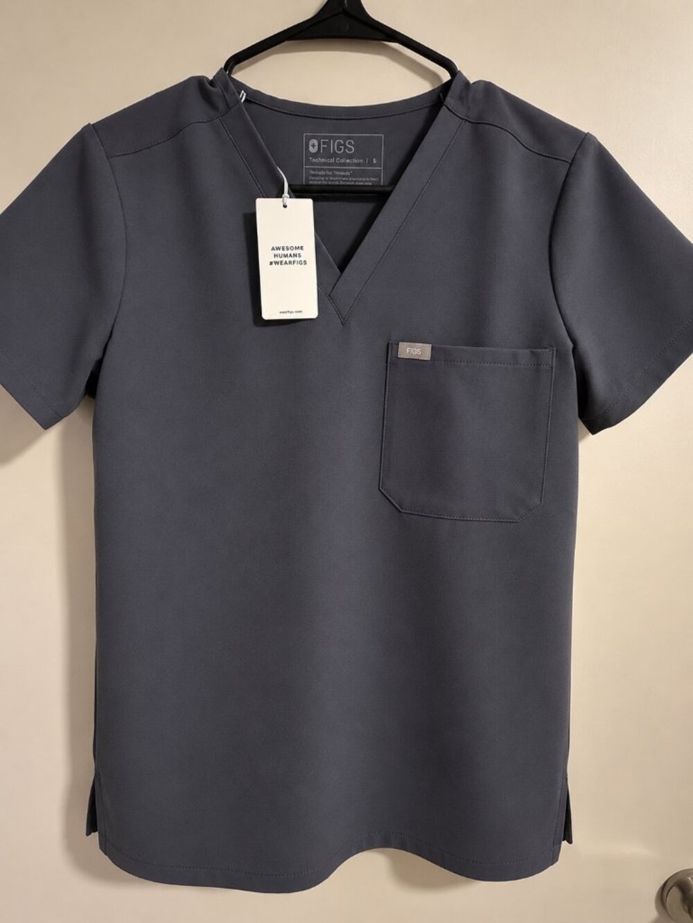 women's Charcoal Catarina - One-Pocket Scrub Top - S / Charcoal